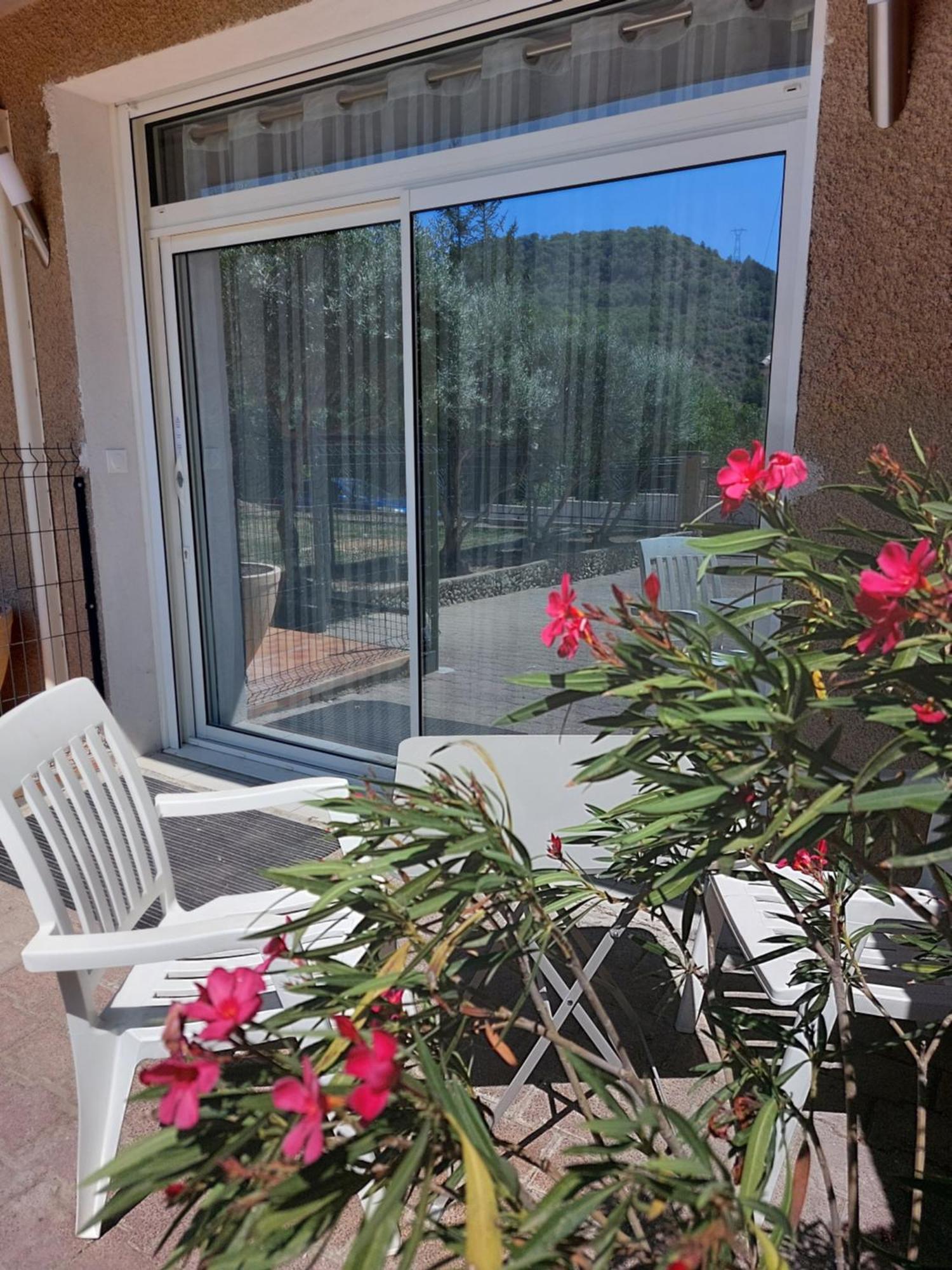 Souvenirs De Provence, Charmant Appartement Neuf 3 Etoiles Digne-les-Bains Exterior foto